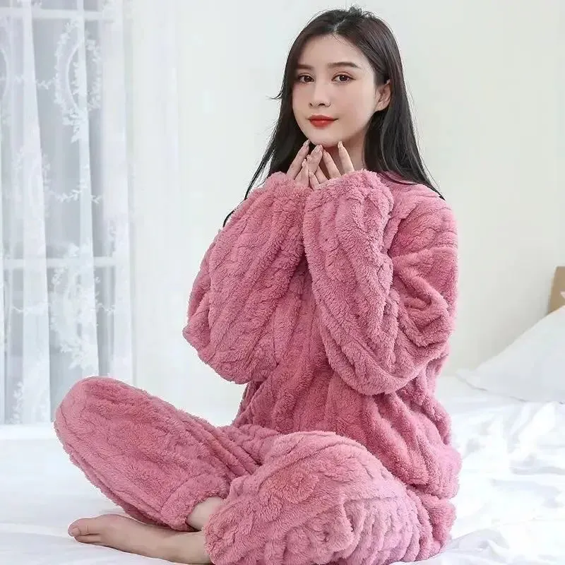 Fluffy Fleece Winter Pyjama Set Women’s 2-Piece Velvet Sleepwear - One Size