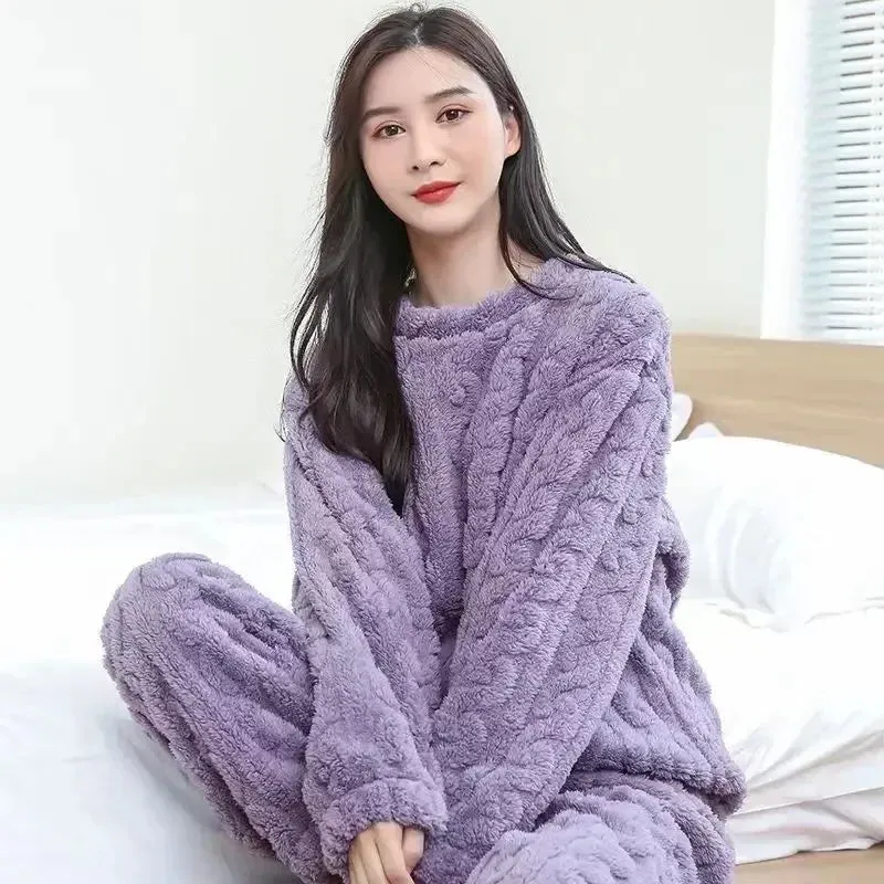 Fluffy Fleece Winter Pyjama Set Women’s 2-Piece Velvet Sleepwear - One Size