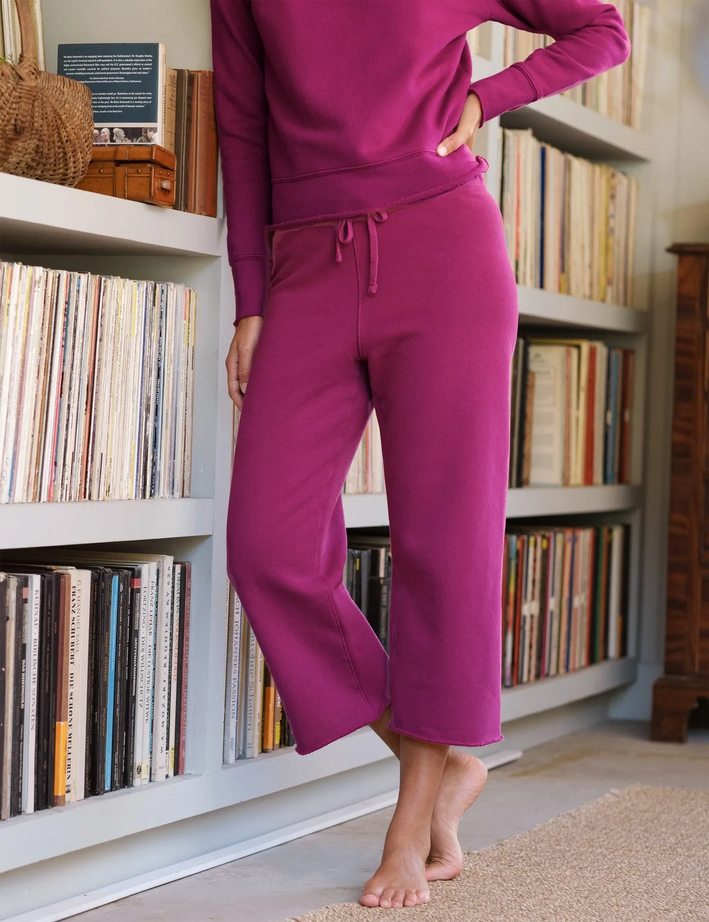 Frank & Eileen - Cropped Wide Leg Sweatpant in Fuschia