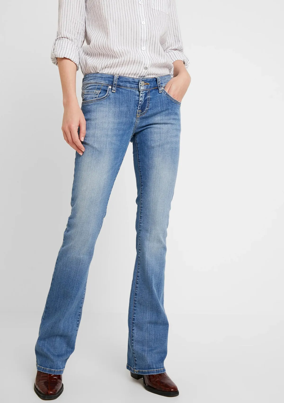 Roxy Vicky Low Rise Flare Jean