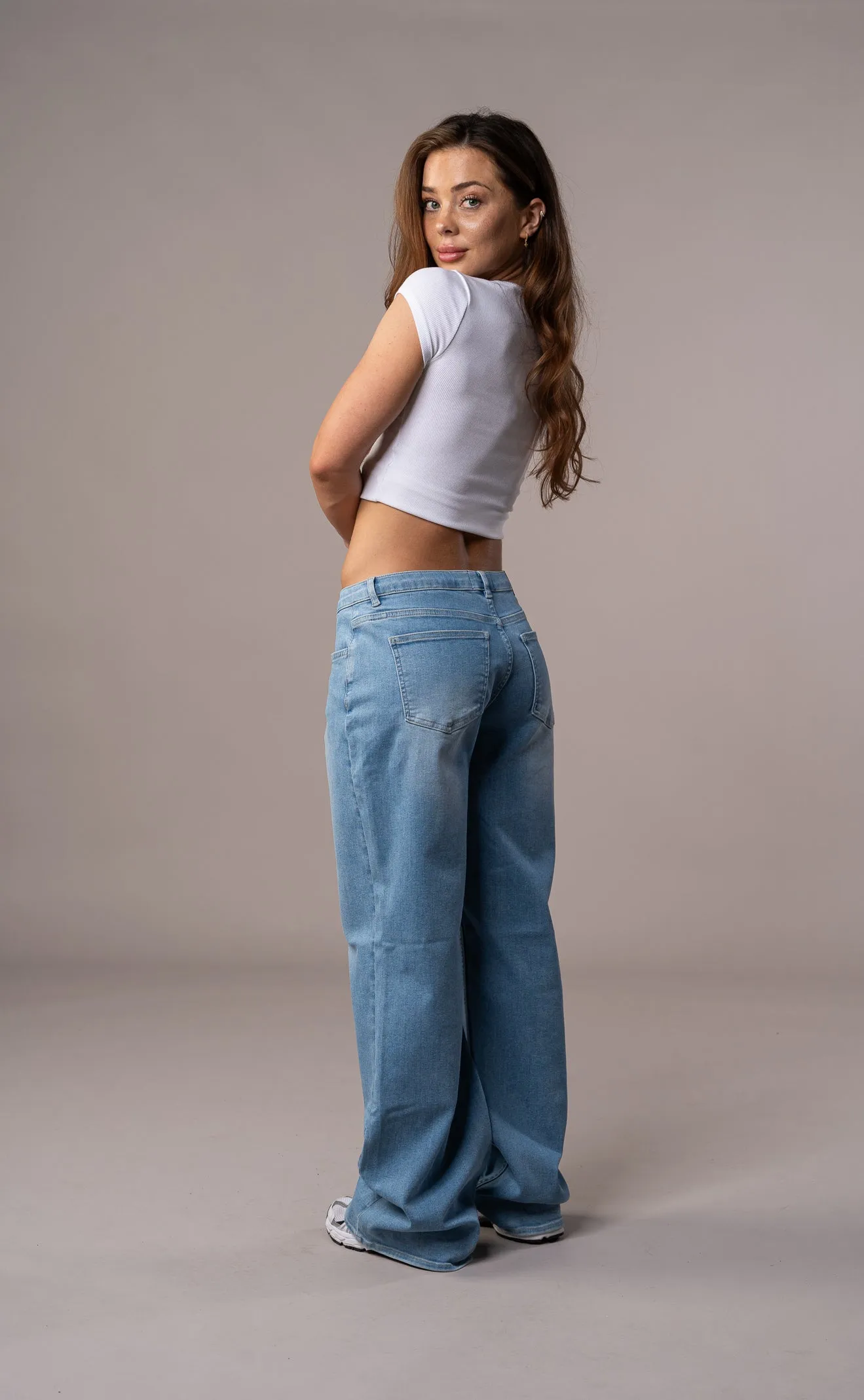 Womens Baggy Low Waisted Fitjeans - Arctic Light Blue